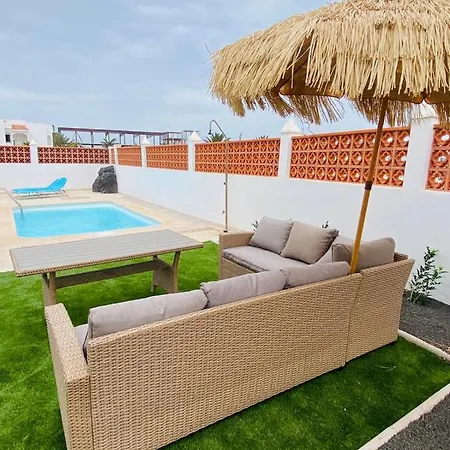 Golden Wave Surf فيلة