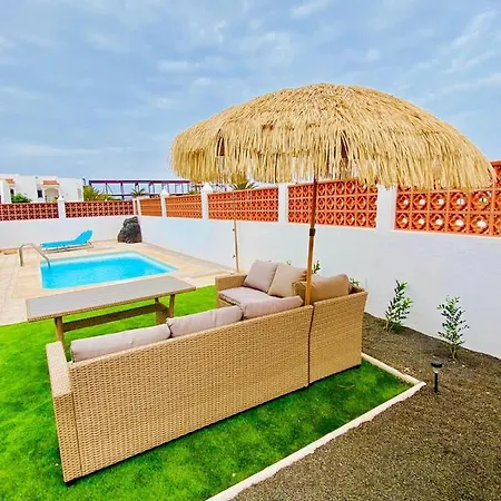 Golden Wave Surf Vila *